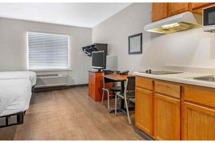 2 Full Beds | Non-Smoking, Kitchen - foto 9