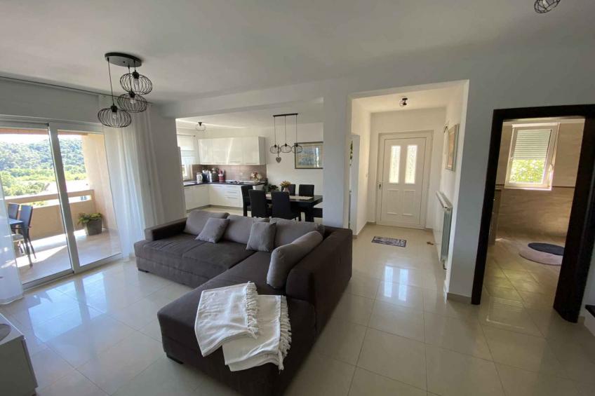 Holiday apartment with balcony - BF-H9JC6