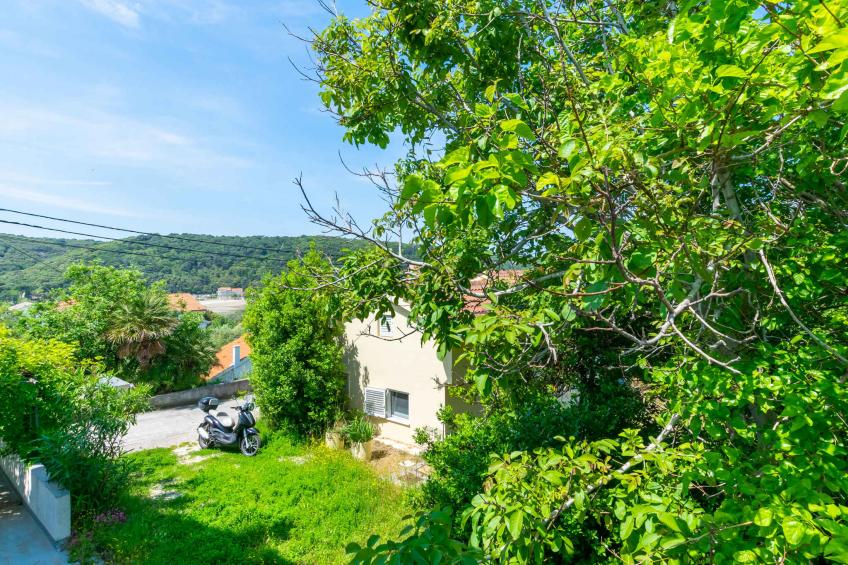 Holiday home with terrace and barbecue - BF-ZP6YR - foto 17
