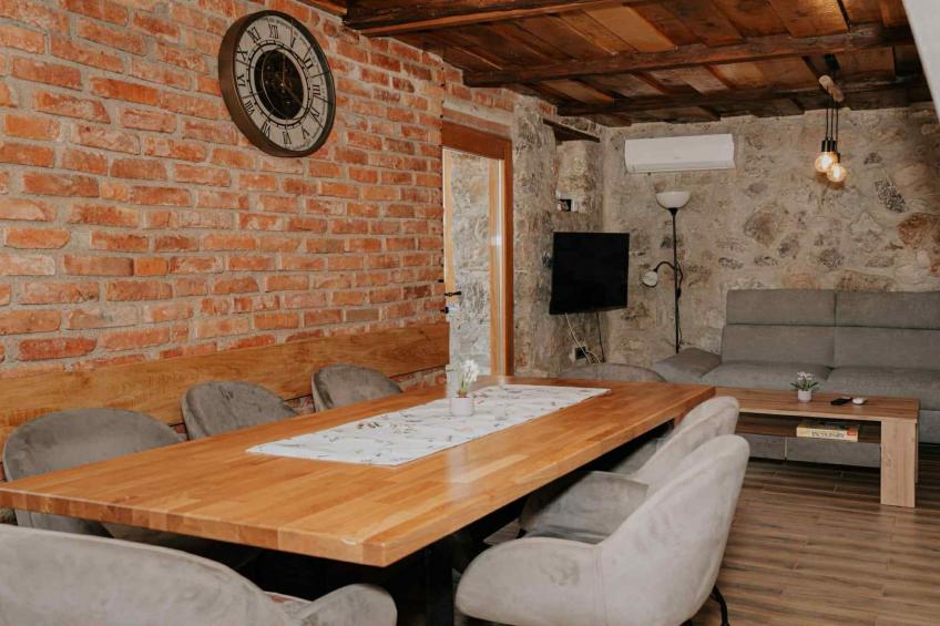 Holiday Home Šapat Šume - Three Bedroom Holiday Home  with Sauna and Hot-Tub