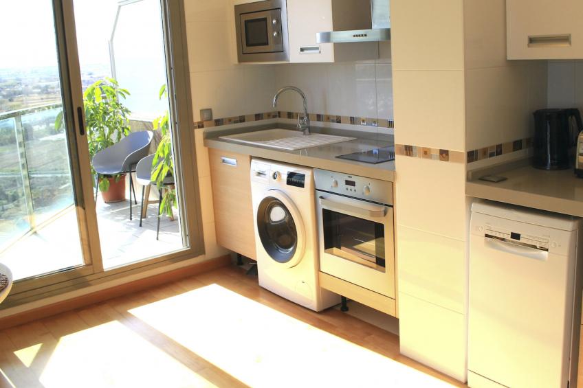 Luxuriöse Wohnung mit 1 Schlafzimmer, Balkon und Pool - foto 14