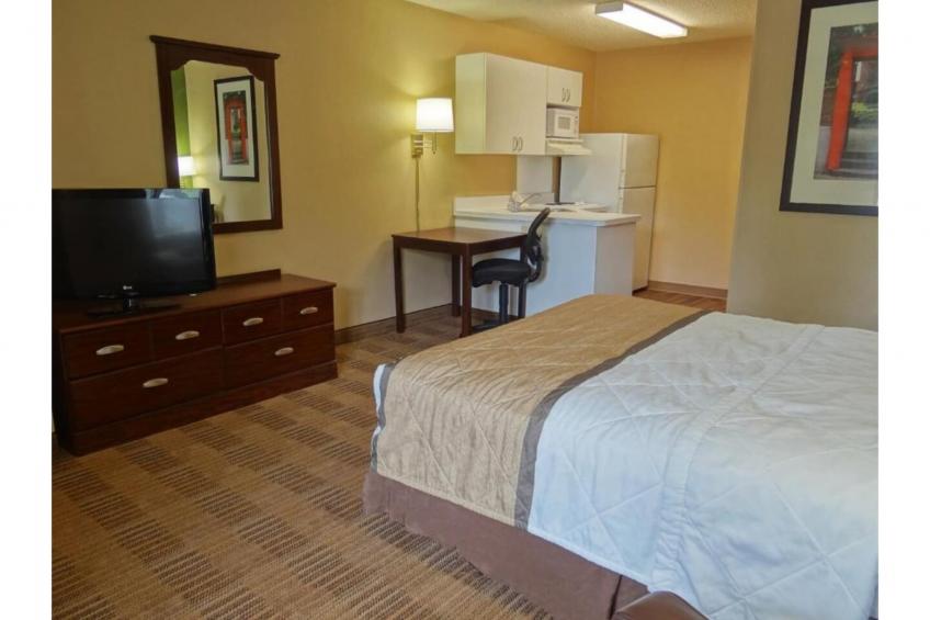 1 Queen Bed | Non-Smoking, Kitchen - foto 15