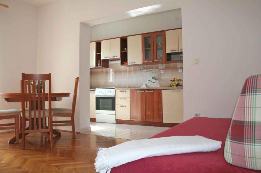 Holiday apartment with air conditioning, balcony and sea view in Slatine - BF-DFV9K - foto 10