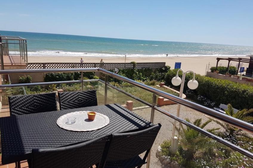 Apartment mit Meerblick, Terrasse und Schwimmbad