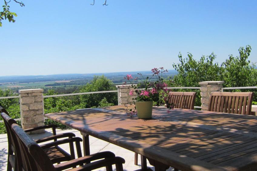 Traditionelle Villa mit Pool und Ausblick - foto 15