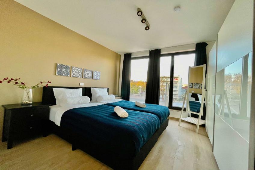 Modern 2BR 1/5 BA Near Diamond District by OneLuxStay - foto 4