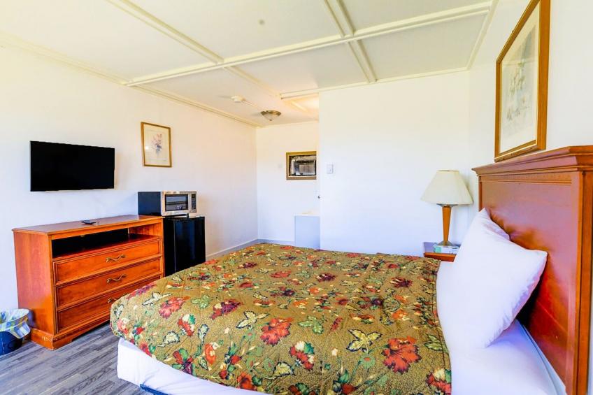 Queen Bed Non-Smoking - foto 14