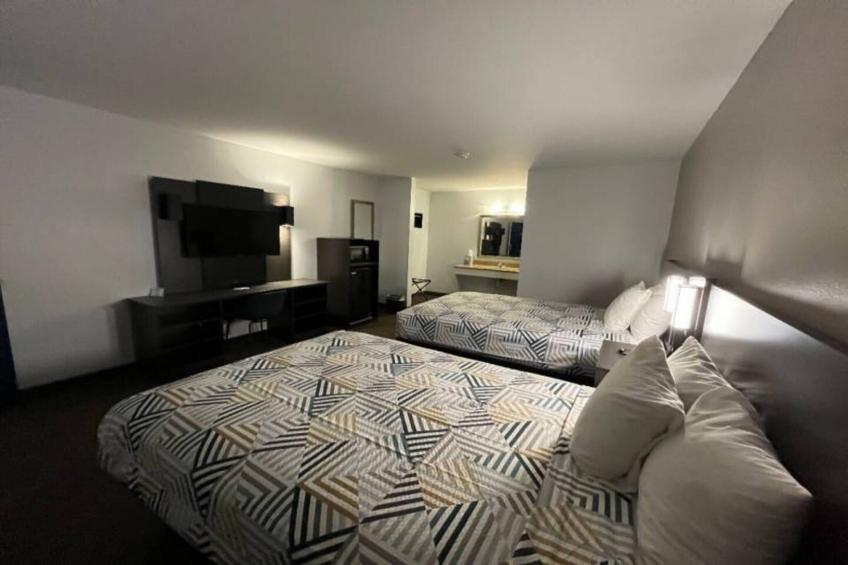 2 Full Beds  Smoking Micfridge - foto 5