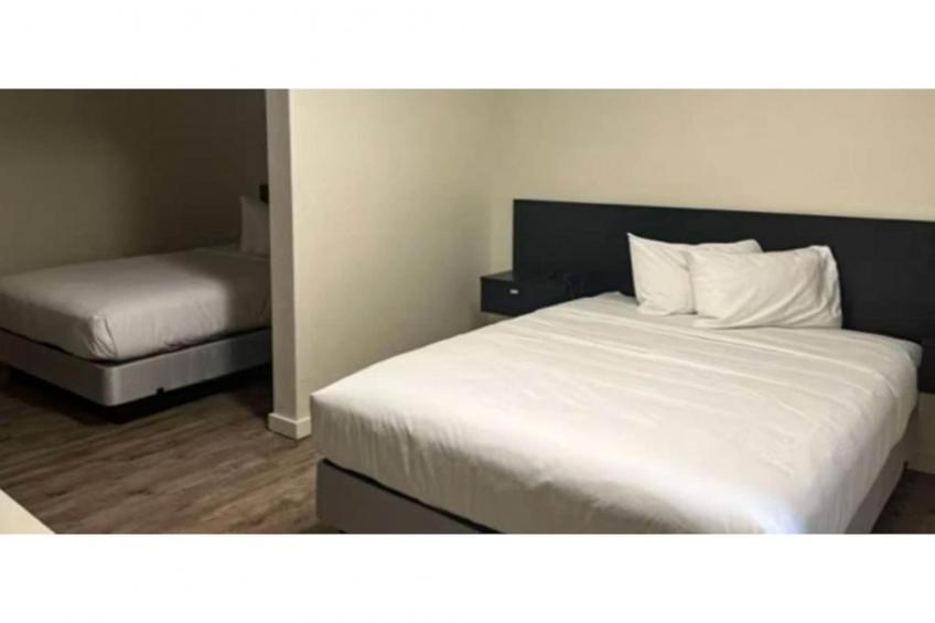 2 Queen Beds  Non-Smoking Kitchen - foto 5