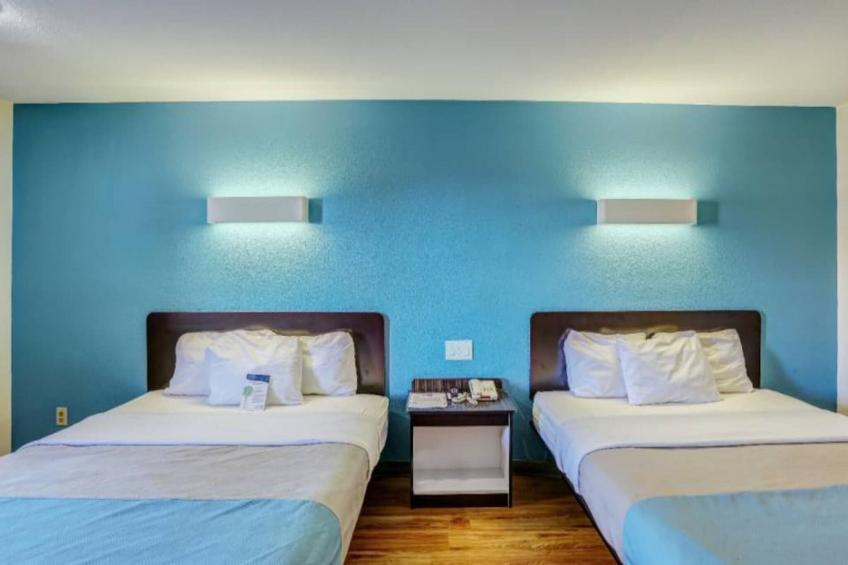 2 Queen Beds  Smoking - foto 34