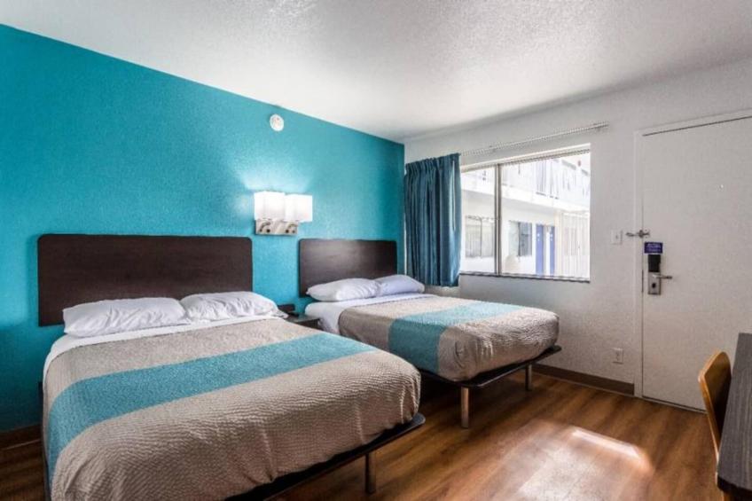2 Full Beds  Non-Smoking - foto 6