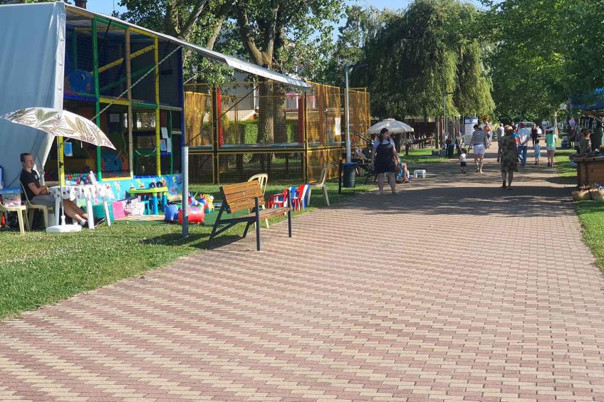 Holiday house in the center, just 100 meters from the beach - BF-CTND - foto 45