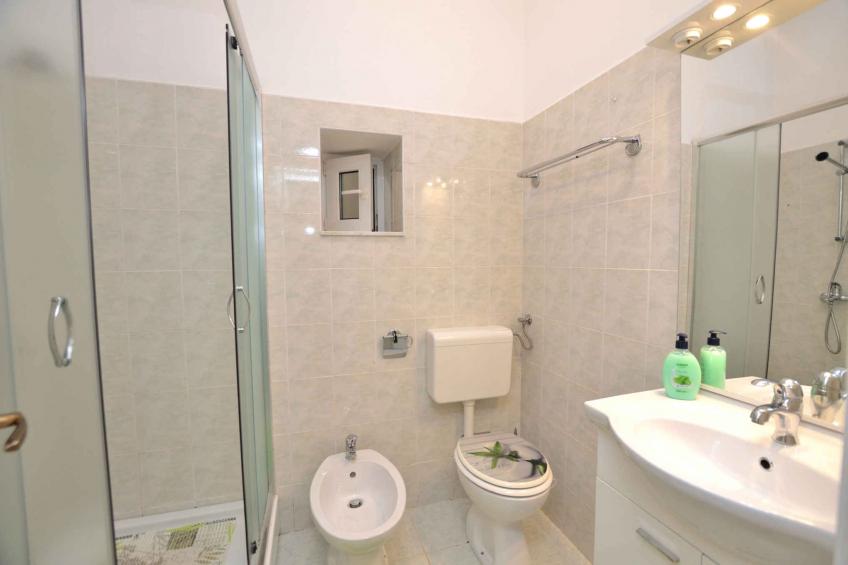 Holiday apartment with terrace and grill, by the sea - BF-48NNR - foto 19