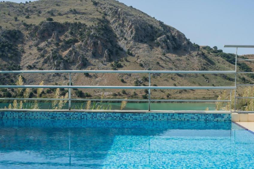 Wunderschöne Villa mit Seeblick und Pool in der Nähe von Restaurants - foto 11