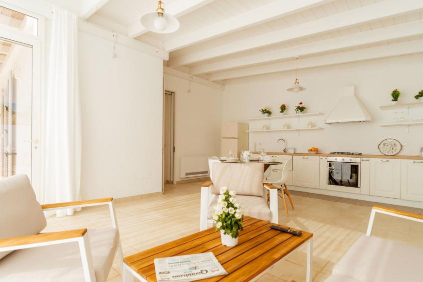 Haus in Casarano mit Außenhof - foto 12