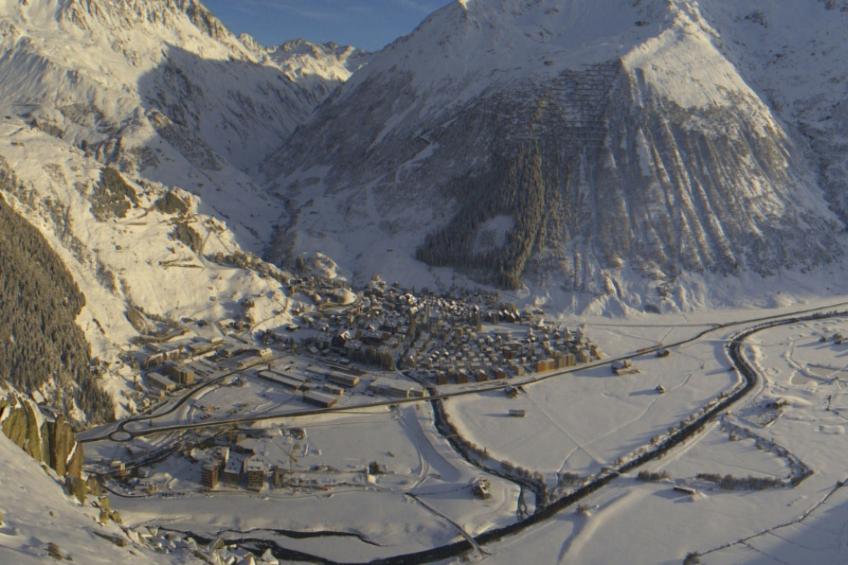 modern eingerichtete Ferienwohnung in Andermatt - foto 8