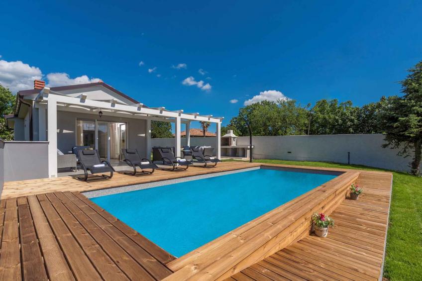 Villa with outdoor swimming pool - BF-XWPZJ