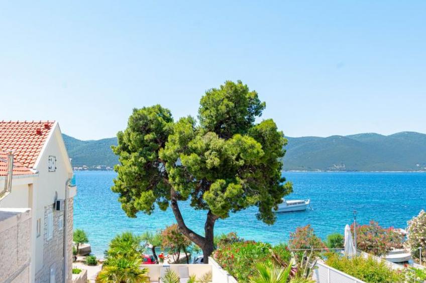 Suartini Viganj mit einem Pool - foto 82