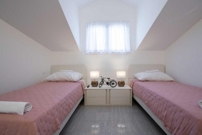 Charming Villa Rea, 8+2 with heated pool - foto 31