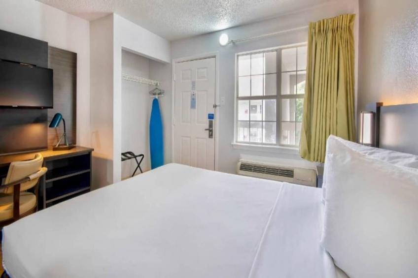1 KING BED  ADA/TUB - foto 12