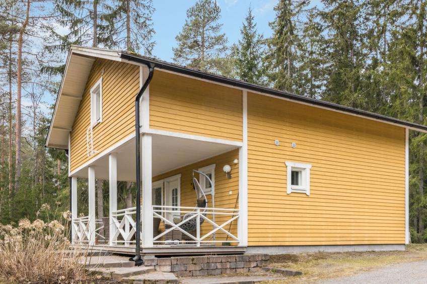 Juhlamenot mökki 12