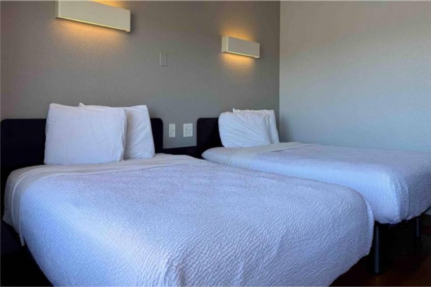 2 Full Beds  Micfridge - foto 12