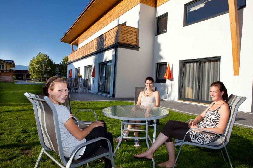 Vakantiewoning met zwembad en tuin - VW-DZWNN - foto 8