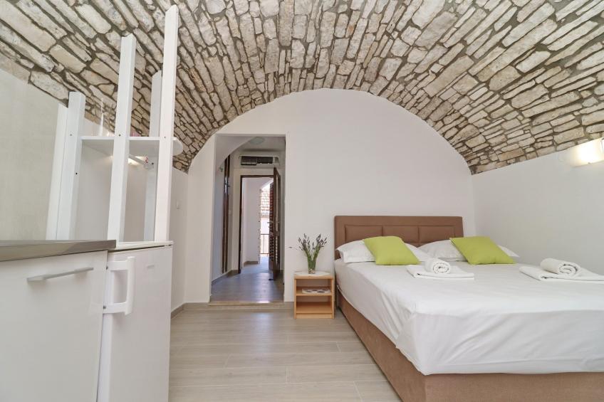 Studio Joković - Studio Apartment with Terrace and City View - foto 26