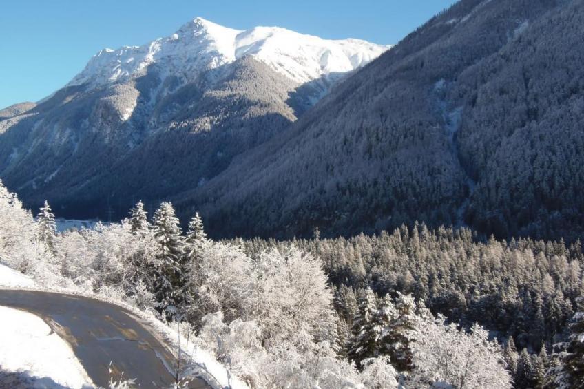 Alte typische Engadinermühle - foto 45