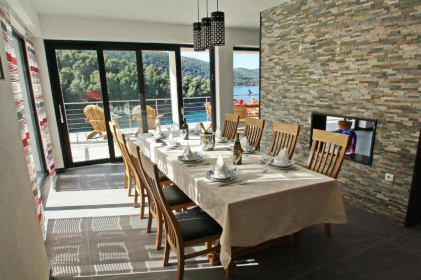 Beachfront Luxury Villa with Private Pool and Stunning Sea Views - foto 3