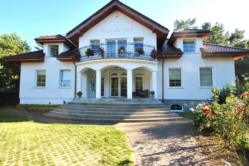 Ferienvilla mit Garten, Grill und Terrasse