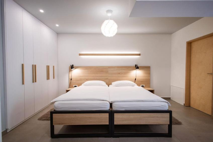 Stylish Apartments with Osijek Near Top Attractions - Standard Studio Apartment  - Maks 3 - foto 28