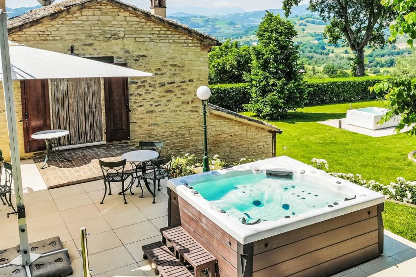 Anna Heated Pool