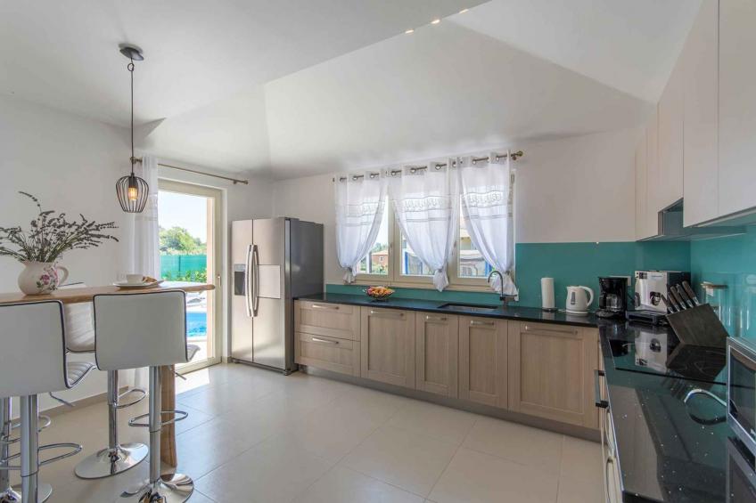 Villa met zwembad en airconditioning - BF-Y8XNV - foto 9