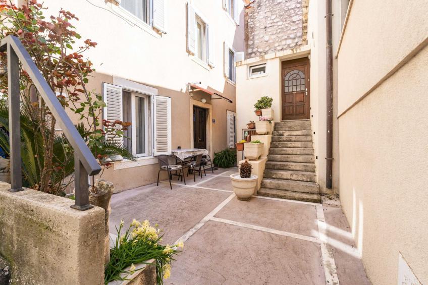 Apartment Family Tokić - One Bedroom Apartment with Terrace - foto 22