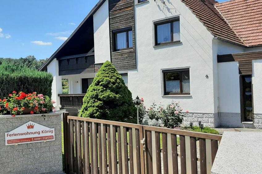 Große Ferienwohnung in Niedergurig mit Großem Ga