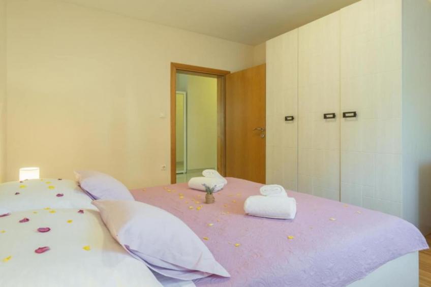 Holiday House BALEN with Swimming Pool - Six Bedroom Holiday House With Pool - foto 11