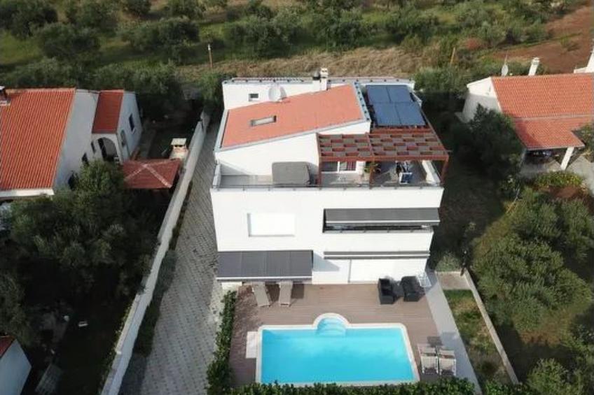 Wohnung 2 mit Schwimmbad und Garten - foto 10