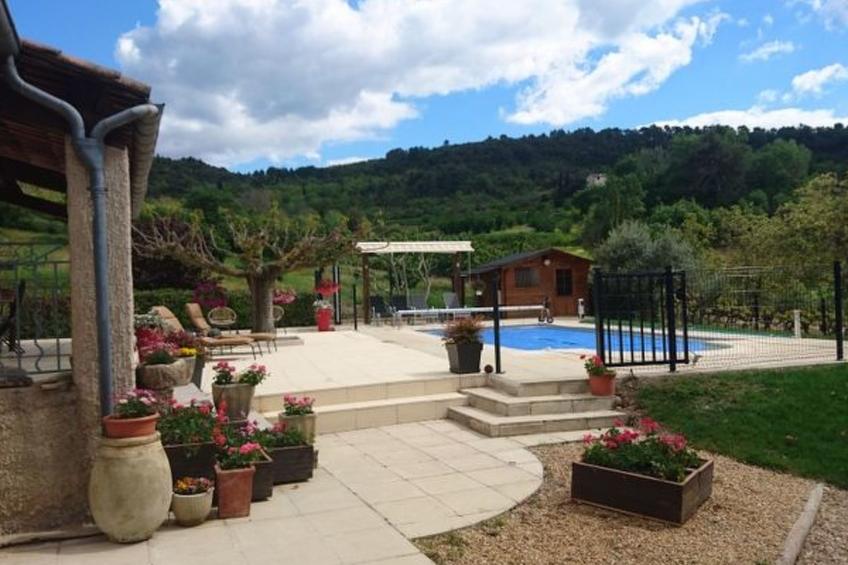 Haus auf dem Land in ruhiger Lage mit privatem Pool