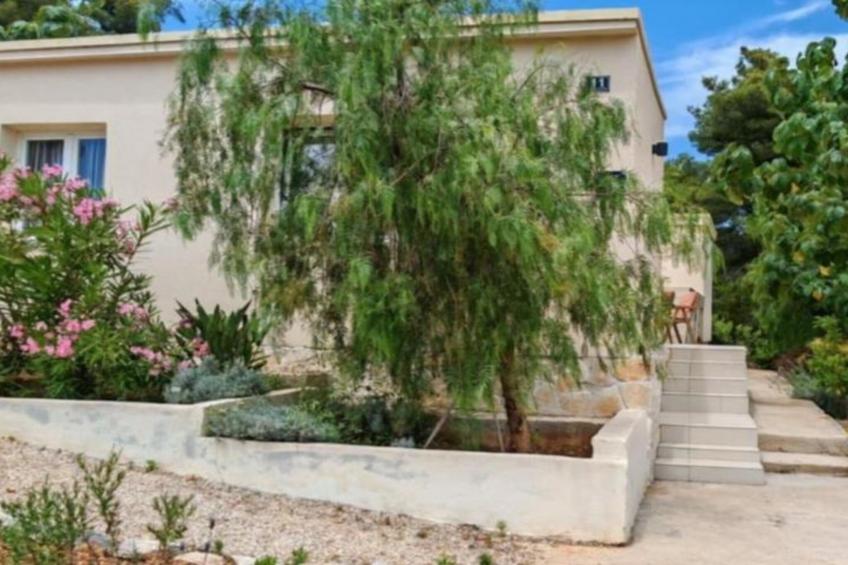 House Leta Cozy Hideaway with Pool - Four Bedroom Holiday Home with Pool - foto 15