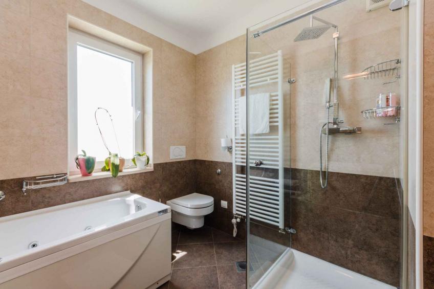 Vakantiehuis met zwembad en whirlpool - VW-8YM8N - foto 39