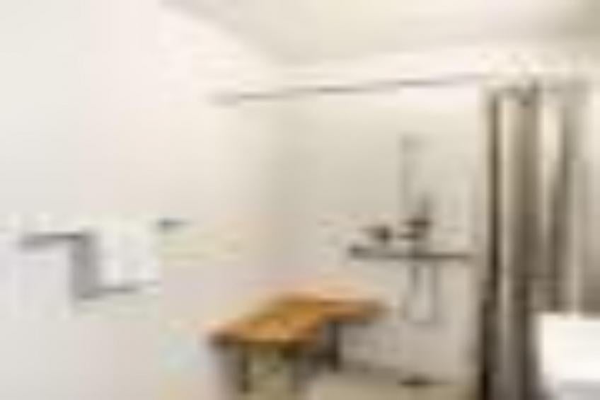 1 Full Bed  ADA/RI Shower/Micfridge - foto 23
