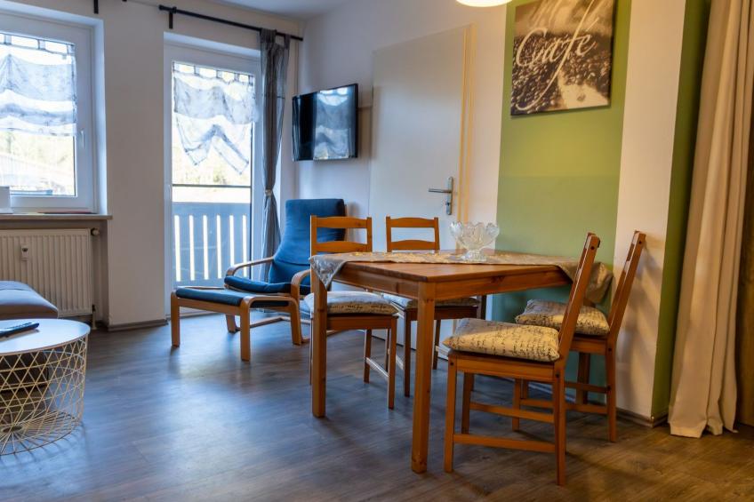 mit zwei Schlafzimmern und Balkon - foto 6