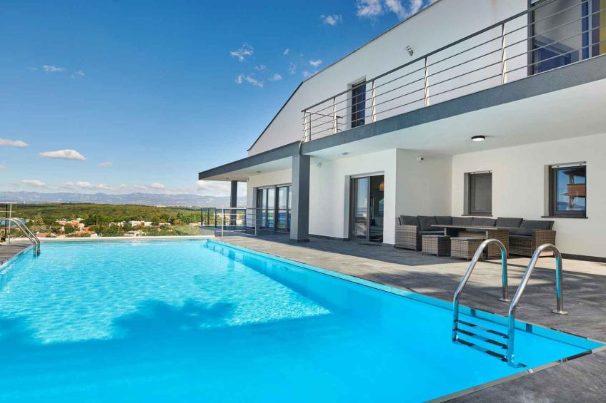 Villa met zwembad en uitzicht op zee - BF-9R7ZP