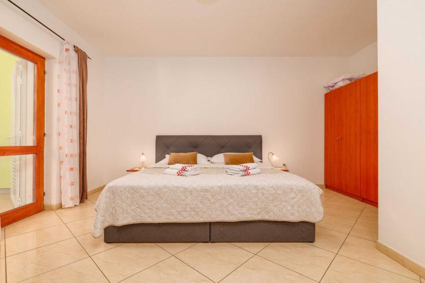 Wonderful Krk Island Stay: Shared Pool, Grill Patio, and Nearby Beaches - Studio Apartment - foto 2