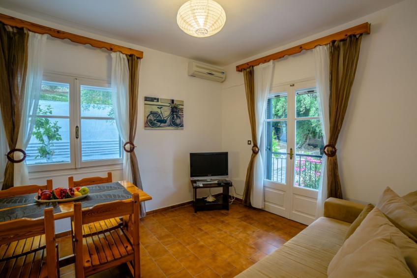 in Nisaki mit Pool - foto 19