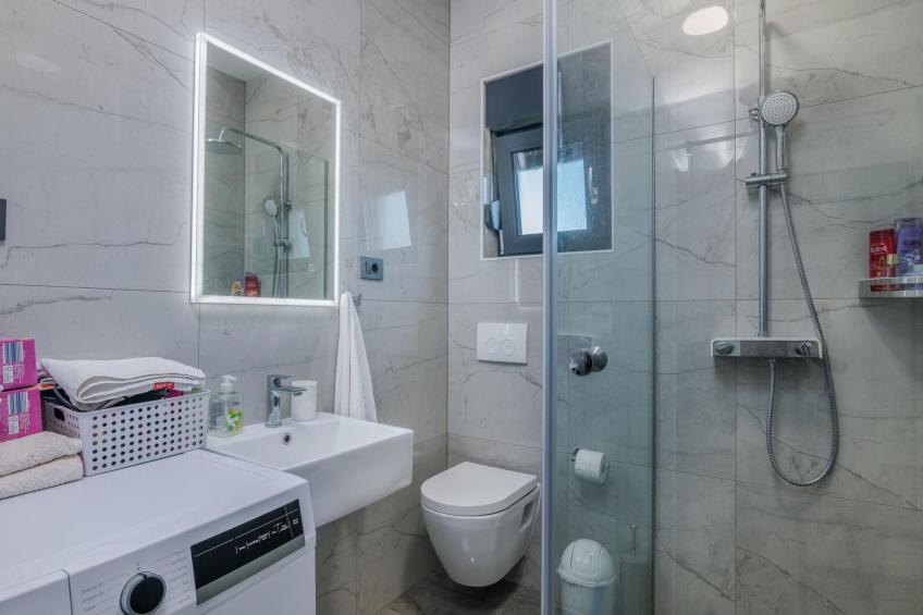 "Villa Enie" mit eigenem Pool - foto 19