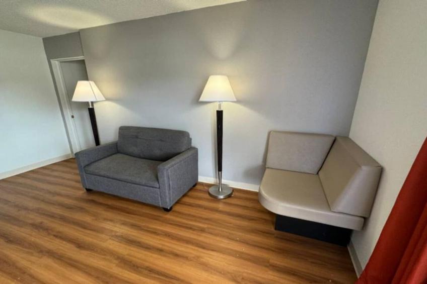 1 King Bed  Suite Nsmk Micfridge Sofa-Bed - foto 16