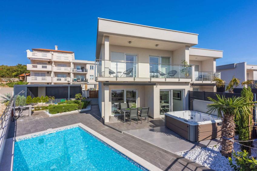 Ferienhaus mit Swimmingpool und Meerblick - BF-R4P7T