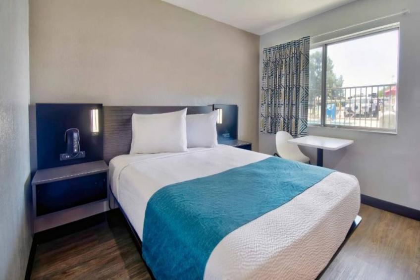 1 Queen Bed - foto 33